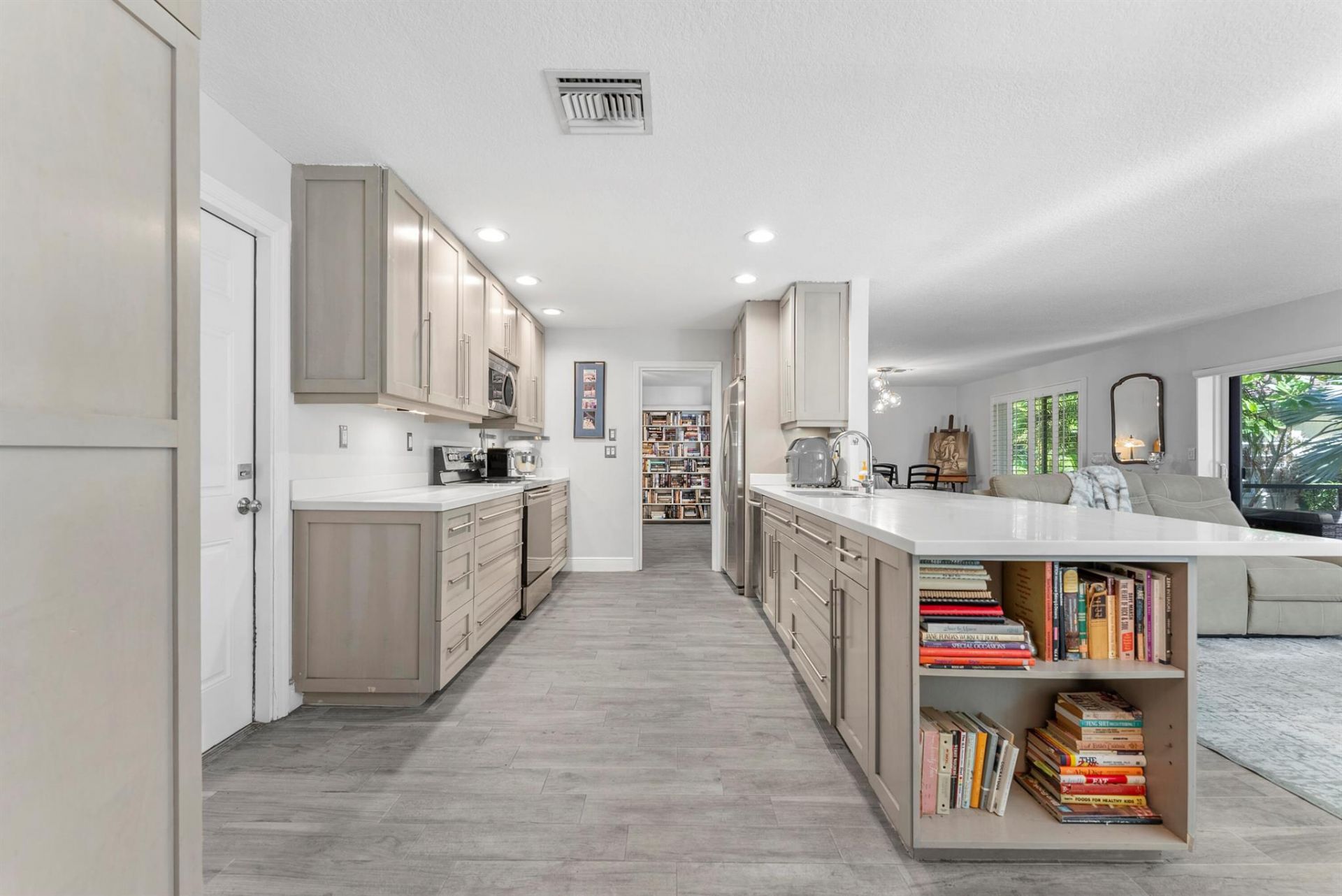 334 NW 42nd Street, Boca Raton, FL 33431 Photo