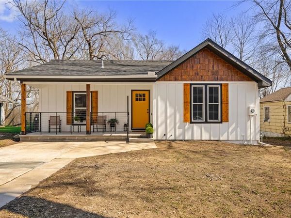 1339 S Hocker Avenue, Independence, MO 64055