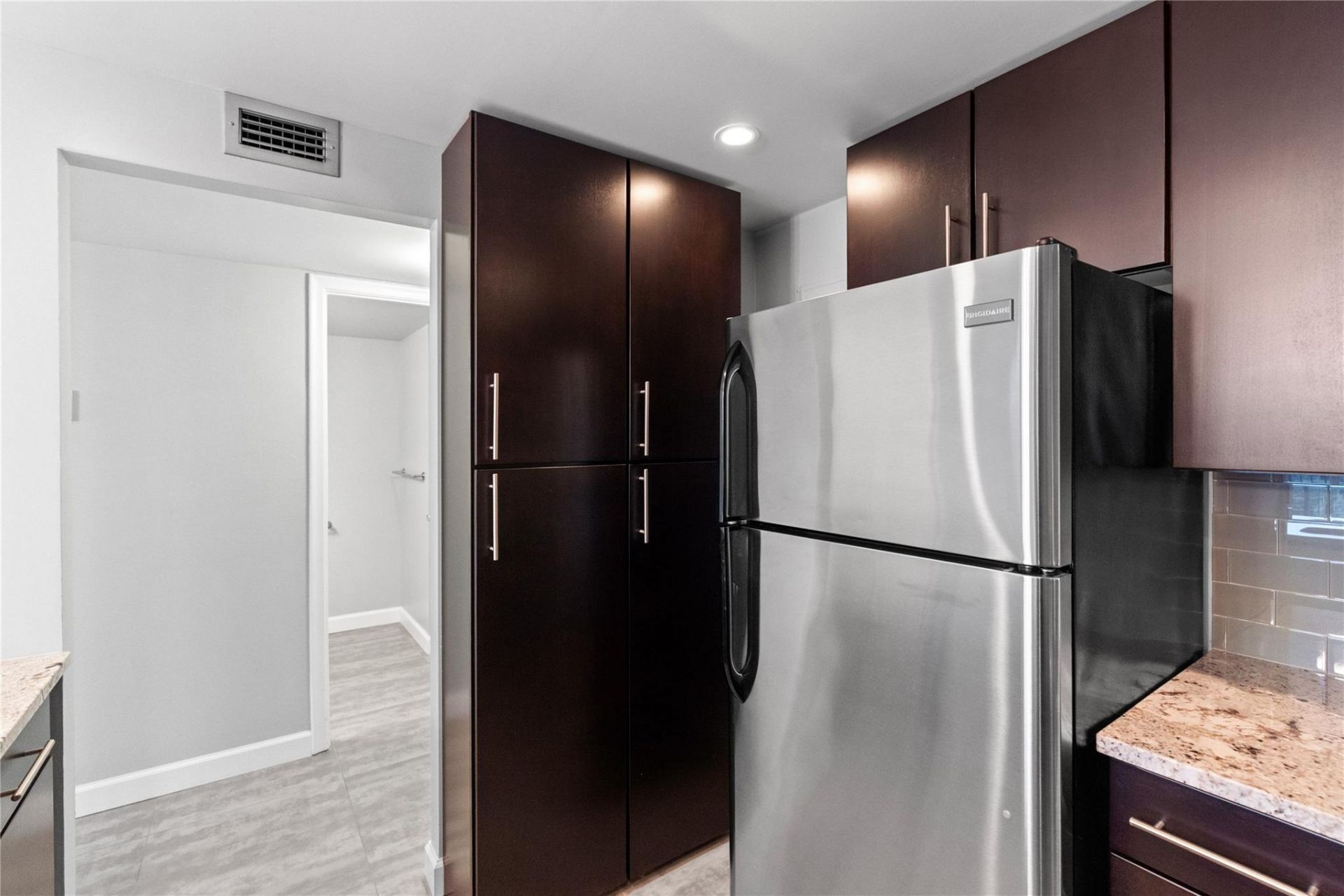 1800 N Andrews Avenue, Unit 7J, Fort Lauderdale, FL 33311 Photo