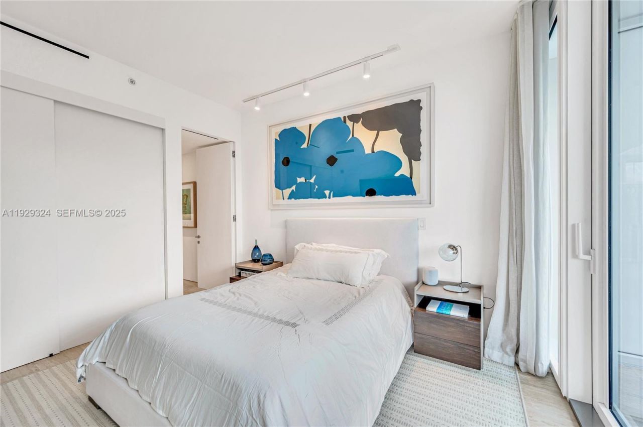 9111 Collins Ave, Unit N-322, Surfside, FL 33154 Photo