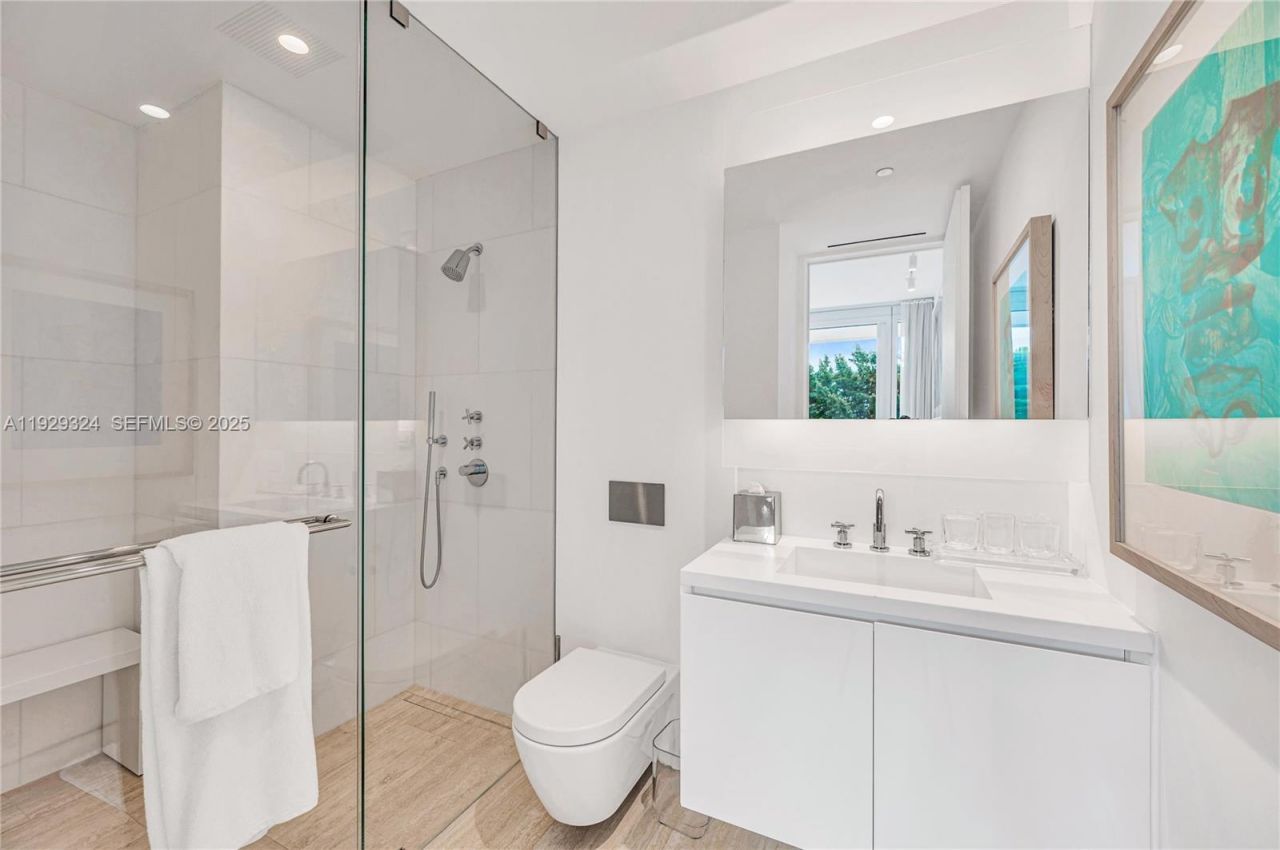 9111 Collins Ave, Unit N-322, Surfside, FL 33154 Photo