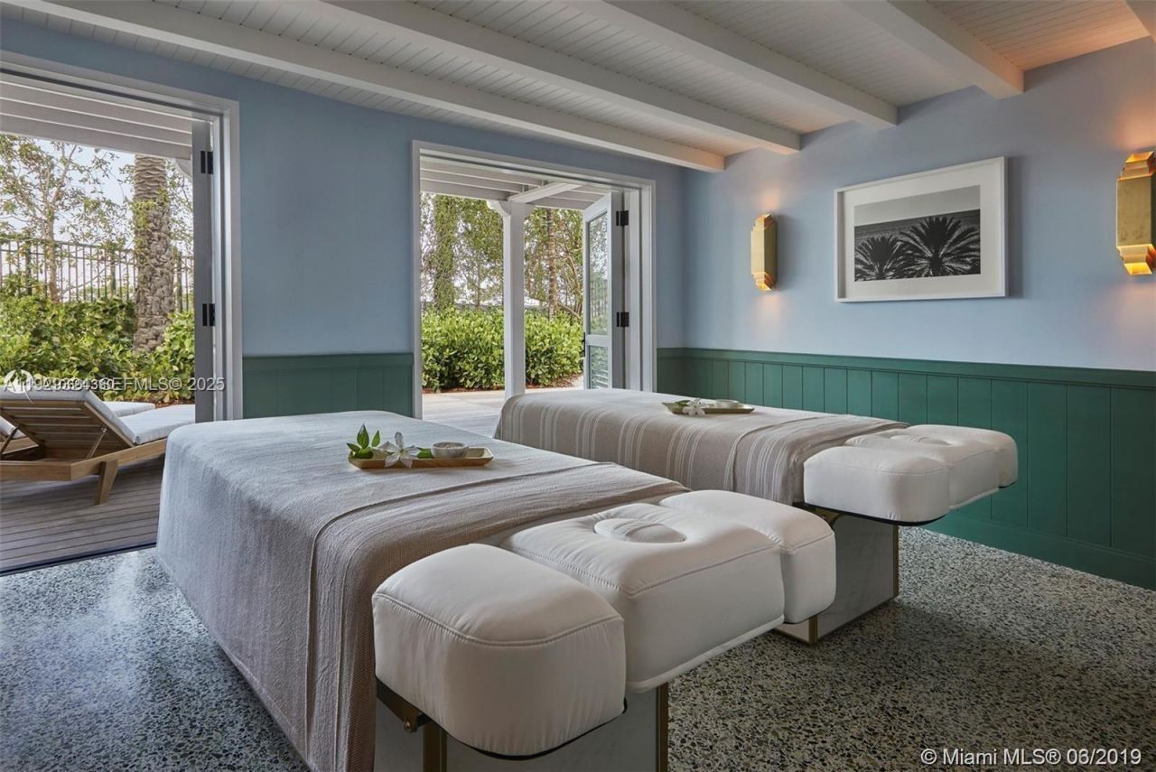 9111 Collins Ave, Unit N-322, Surfside, FL 33154 Photo