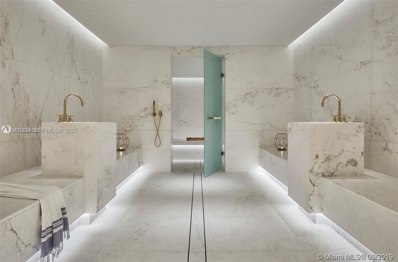 9111 Collins Ave, Unit N-322, Surfside, FL 33154 Photo