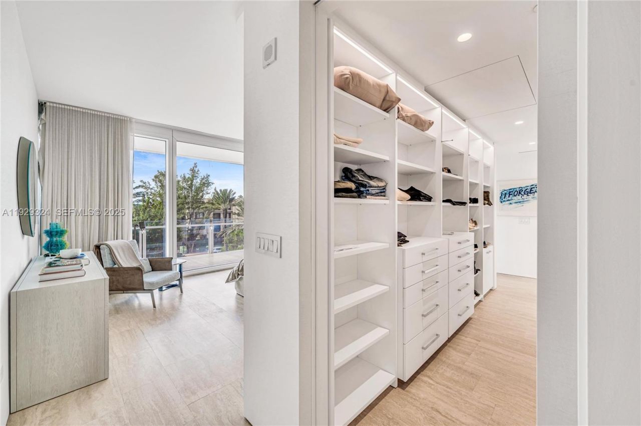 9111 Collins Ave, Unit N-322, Surfside, FL 33154 Photo