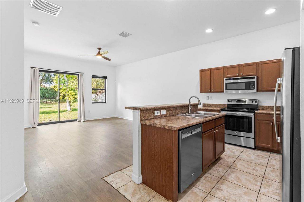 3560 W 88 St, Unit 3560, Hialeah, FL 33018 Photo