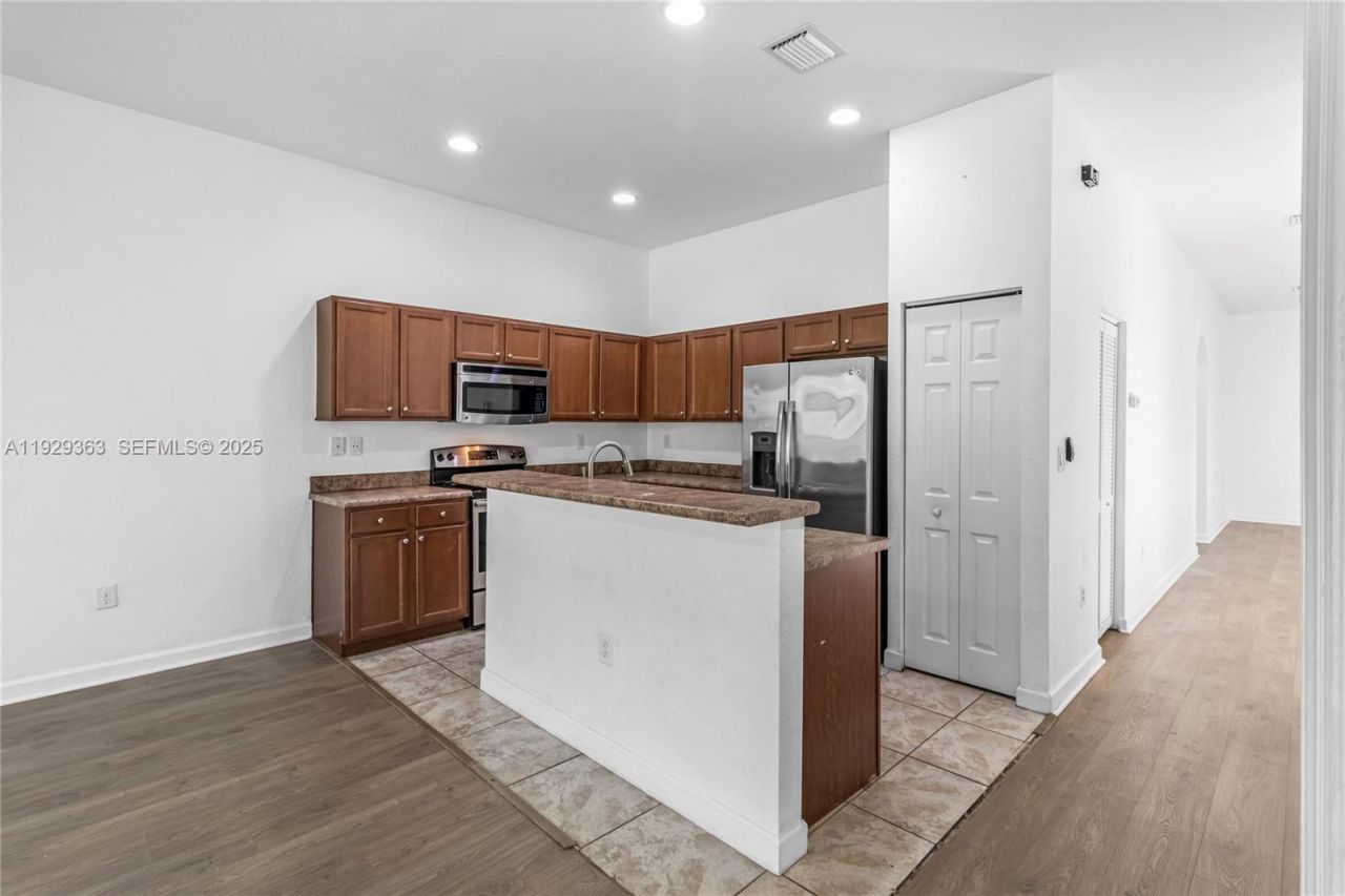 3560 W 88 St, Unit 3560, Hialeah, FL 33018 Photo