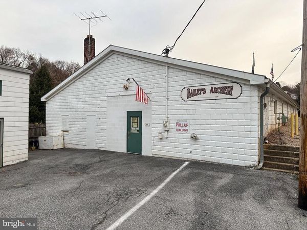 12 MANCHESTER STREET, GLEN ROCK, PA 17327