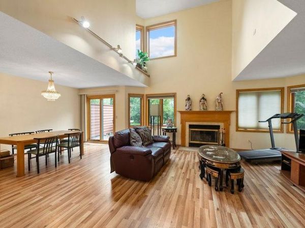 10695 53rd Avenue N, Plymouth, MN 55442