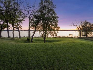 535 Bushaway Road, Wayzata, MN 55391