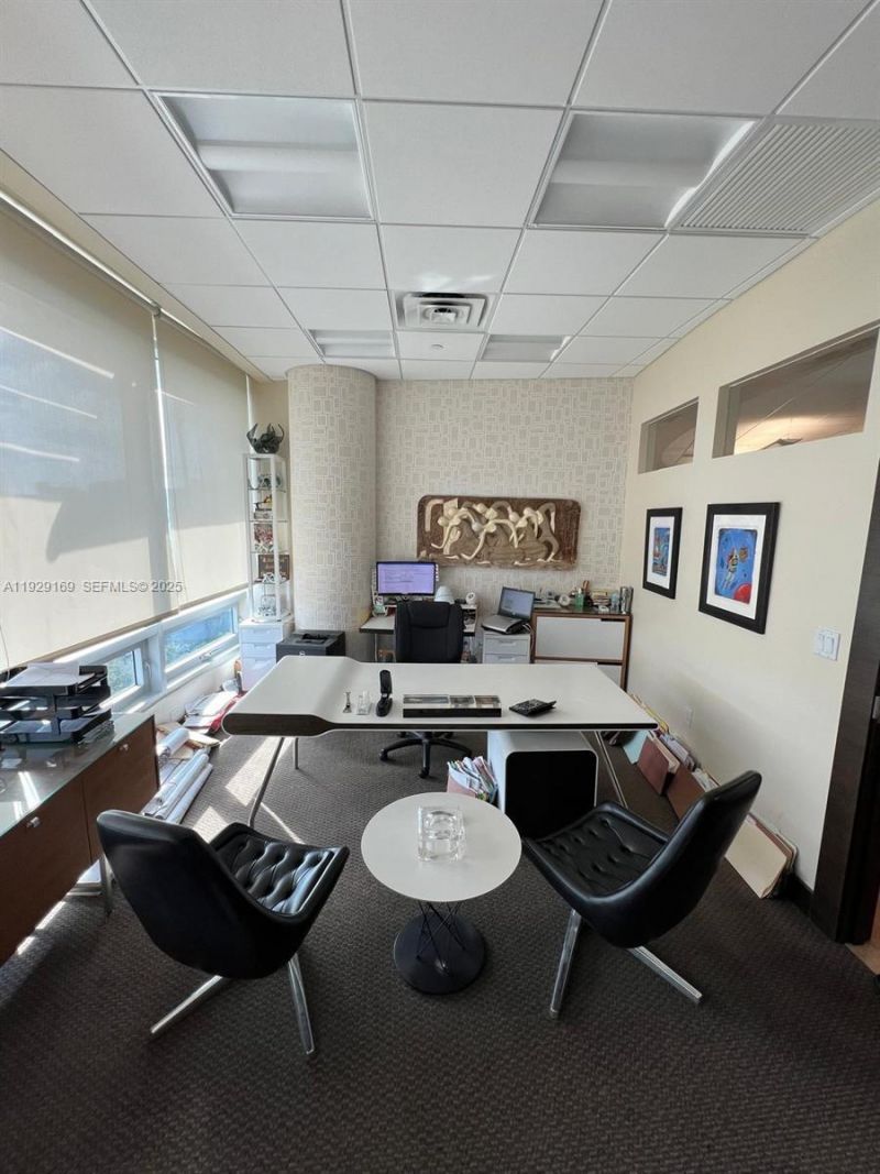 20900 NE 30 Th Ave, Aventura, FL 33180 Photo