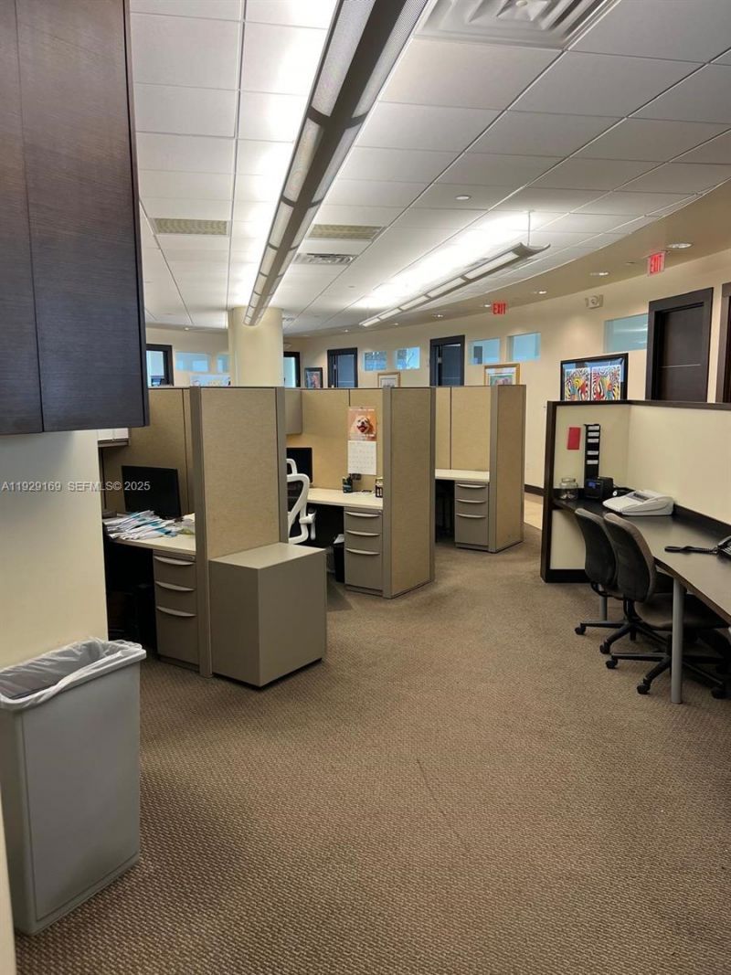 20900 NE 30 Th Ave, Aventura, FL 33180 Photo