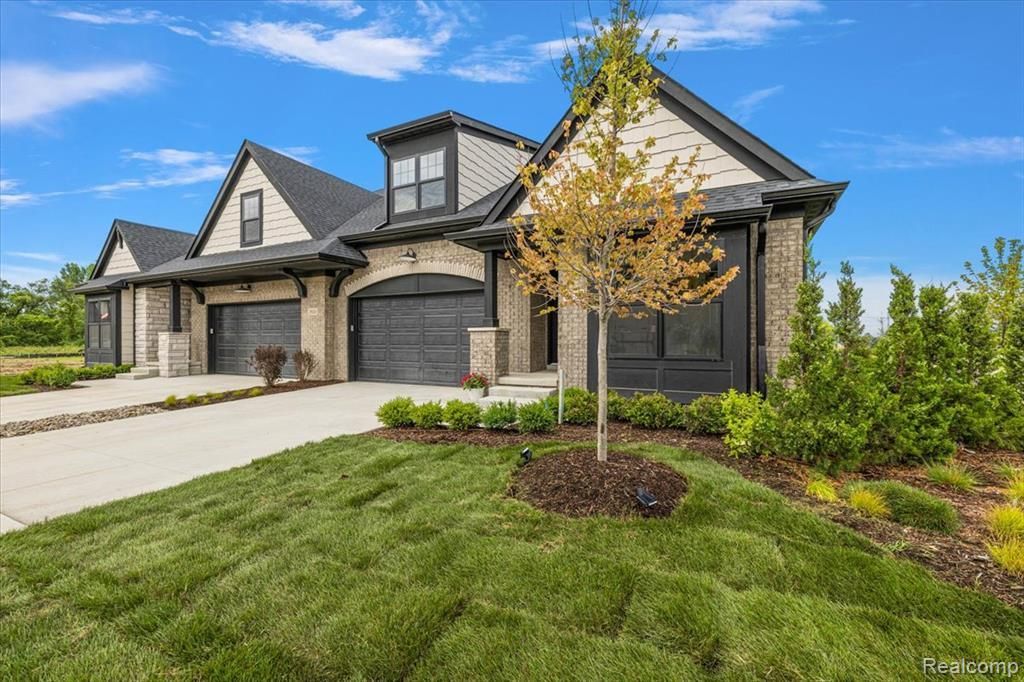 2031 Breckenridge Court, Rochester, MI 48307 Main Photo