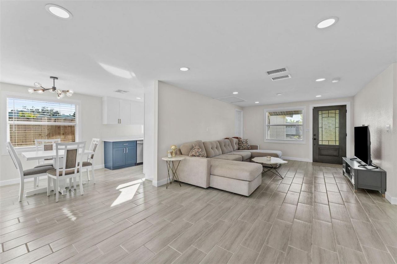 5501 Denver Street Ne, Saint Petersburg, FL 33703 Photo