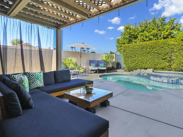 21 Ensenada Lane, Palm Desert, CA 92260