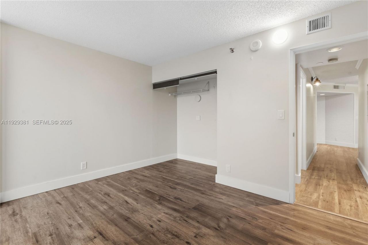 3300 NE 192nd St, Unit LP06, Aventura, FL 33180 Photo