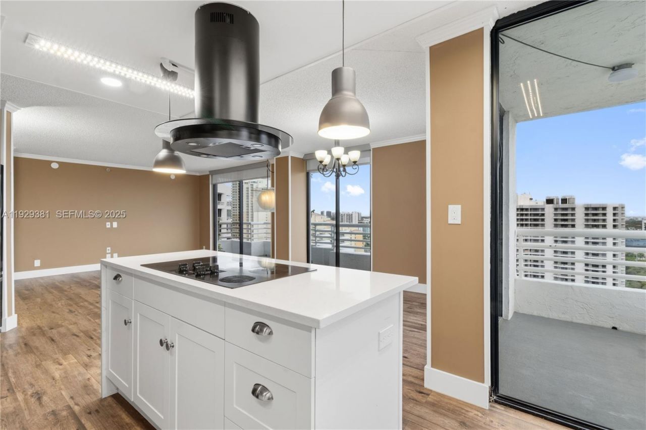 3300 NE 192nd St, Unit LP06, Aventura, FL 33180 Photo