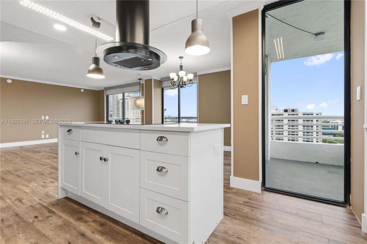 3300 NE 192nd St, Unit LP06, Aventura, FL 33180 Photo