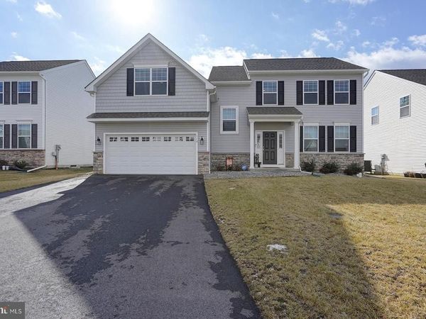 110 PETRELIA DRIVE, HONEY BROOK, PA 19344