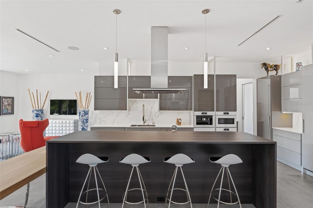 1365 Harbor Drive, Sarasota, FL 34239 Photo