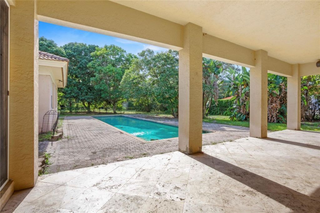 140 Royal Palm Ct, Plantation, FL 33317 Photo