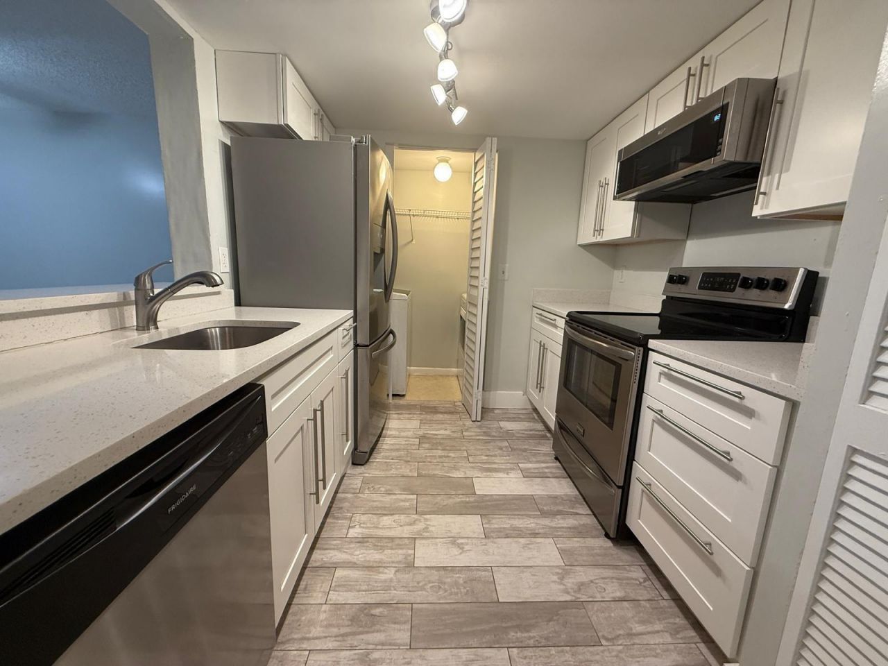 9777 Westview Drive, Unit 1114, Coral Springs, FL 33076 Photo