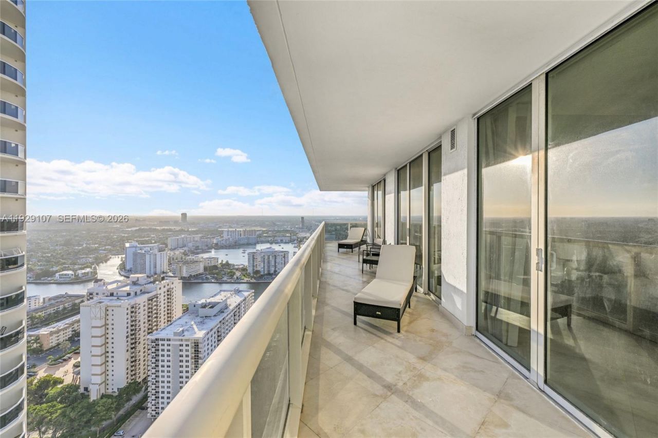 1830 S Ocean Dr, Unit 3706, Hallandale Beach, FL 33009 Photo
