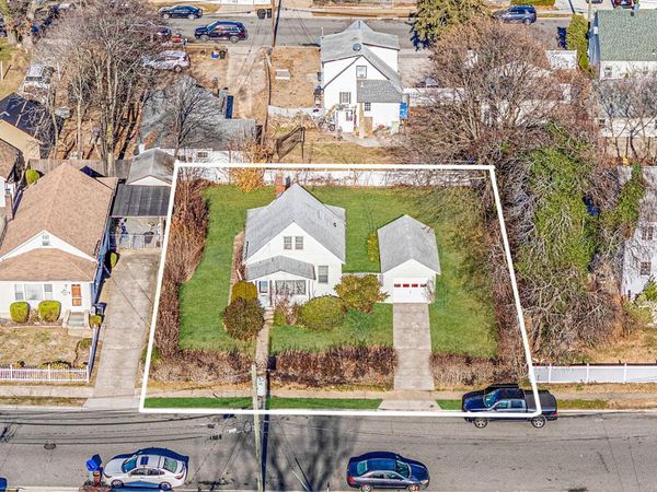 633 Hill Street, Uniondale, NY 11553