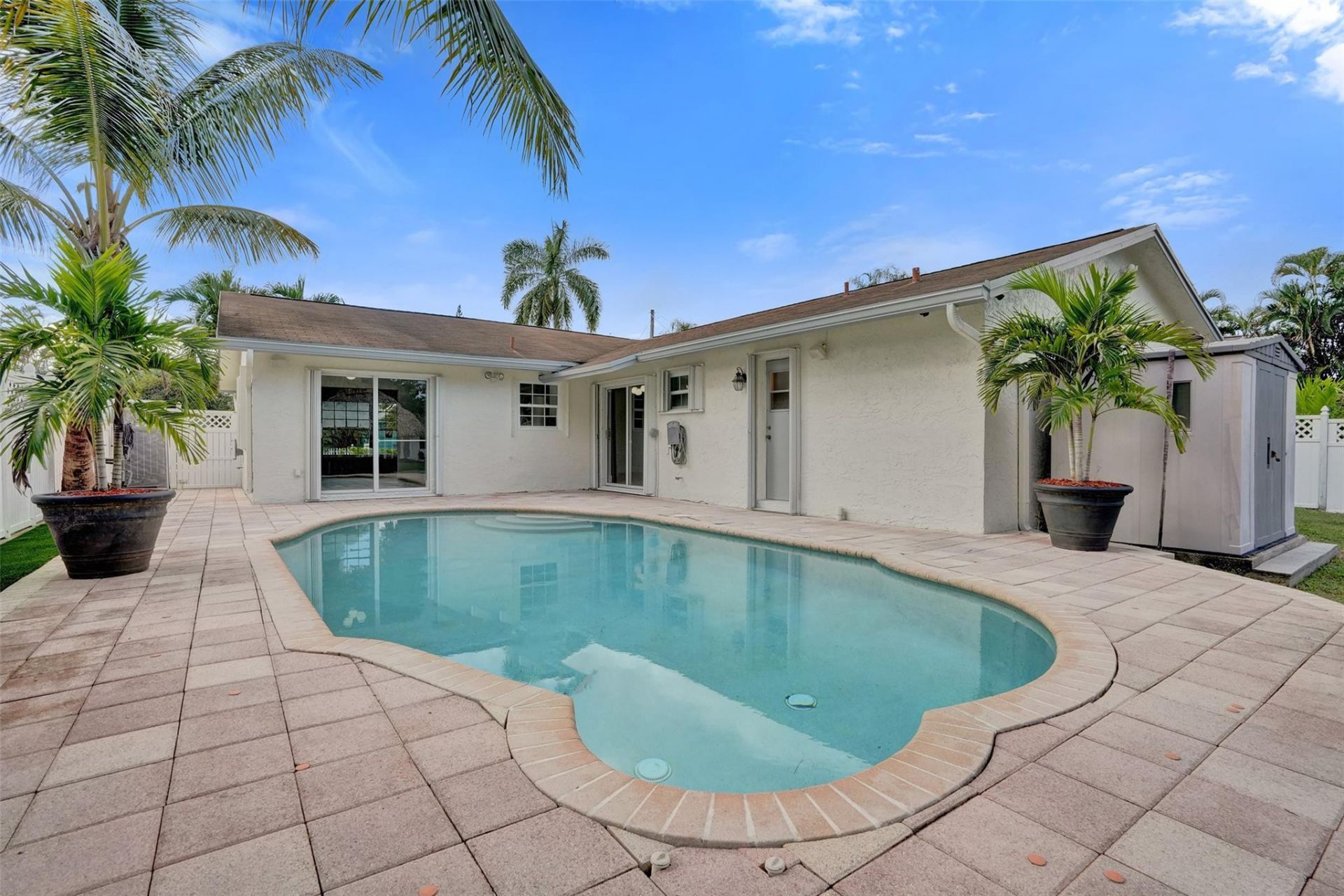 2052 SW 28th Way, Fort Lauderdale, FL 33312 Photo