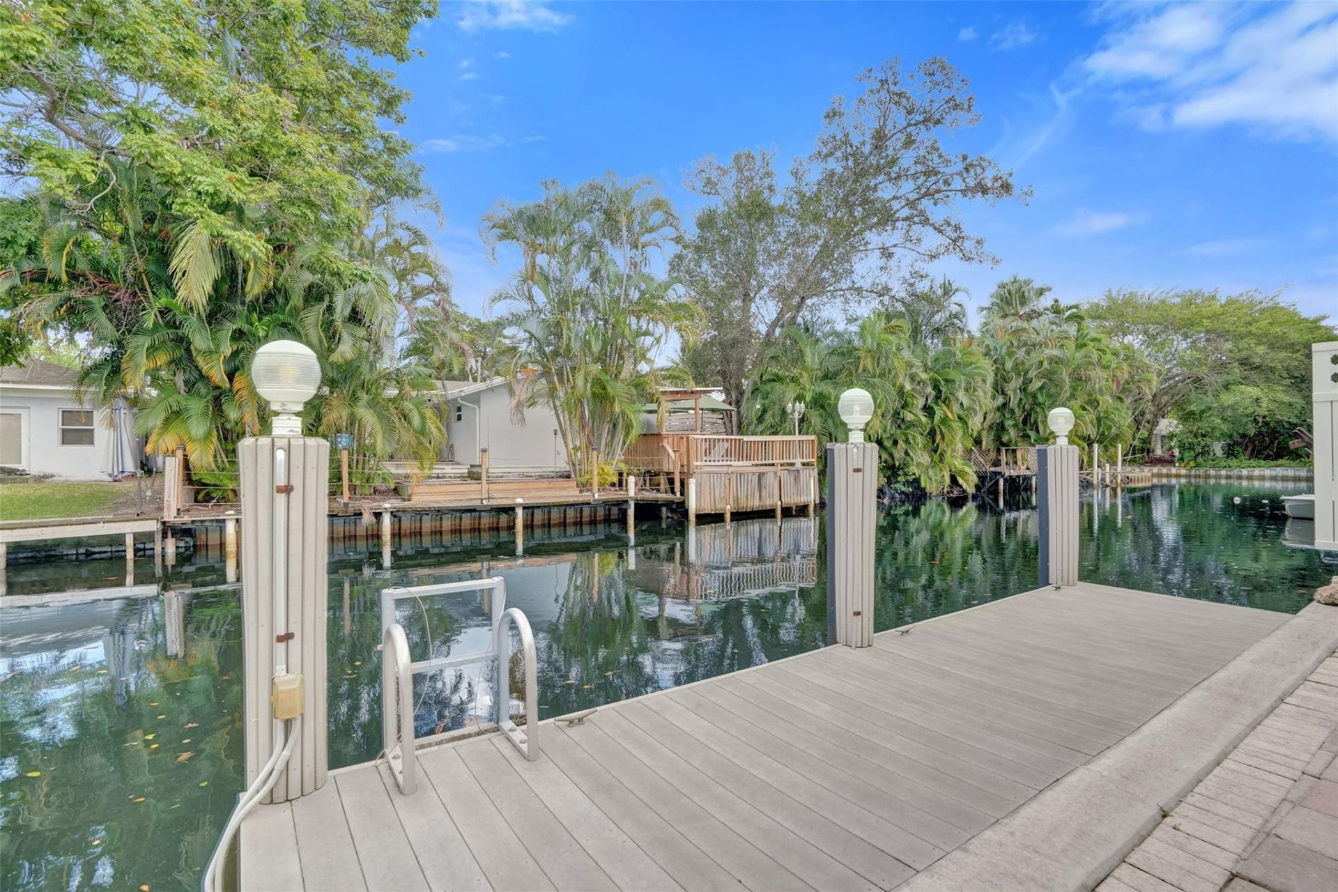 2052 SW 28th Way, Fort Lauderdale, FL 33312 Photo