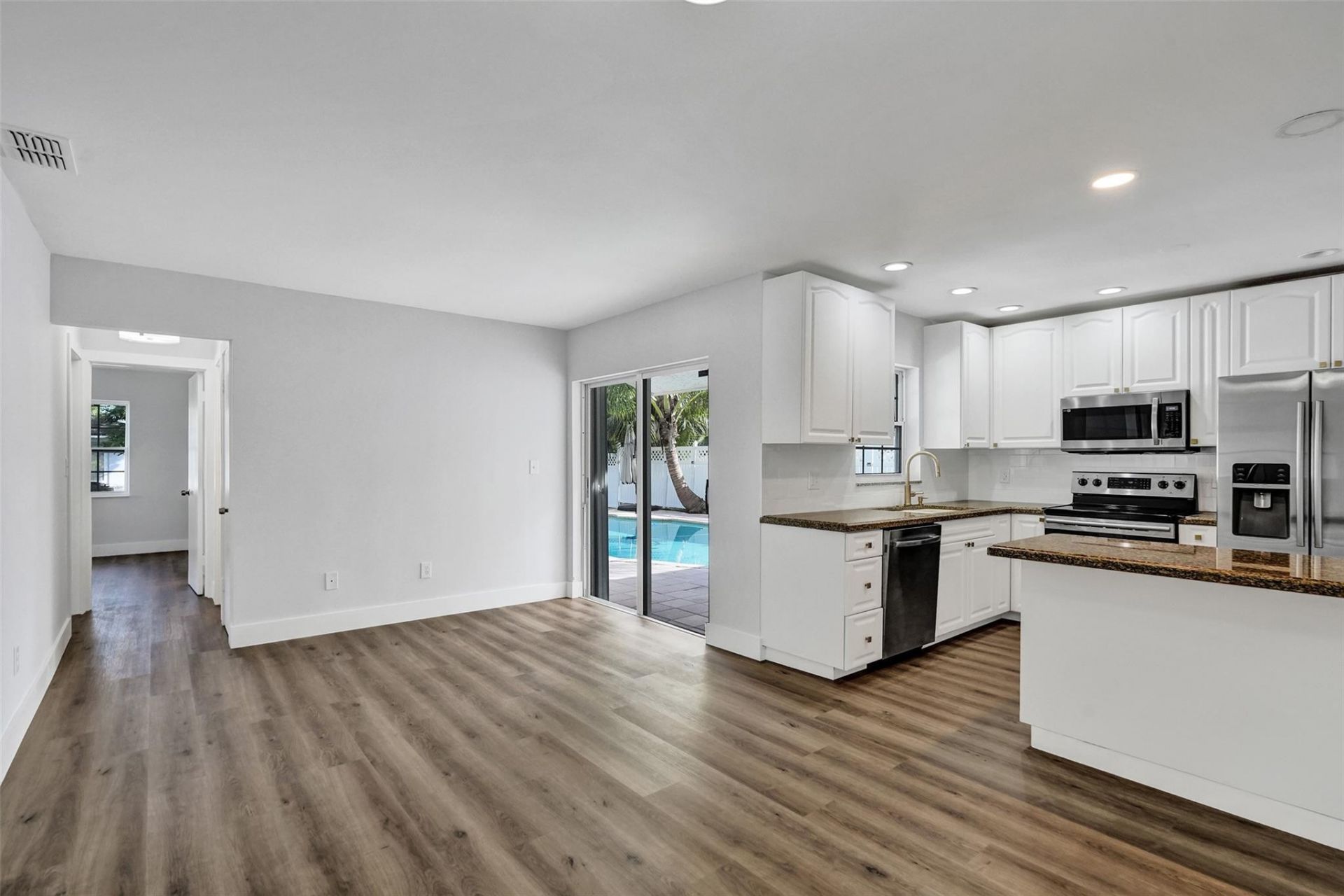 2052 SW 28th Way, Fort Lauderdale, FL 33312 Photo