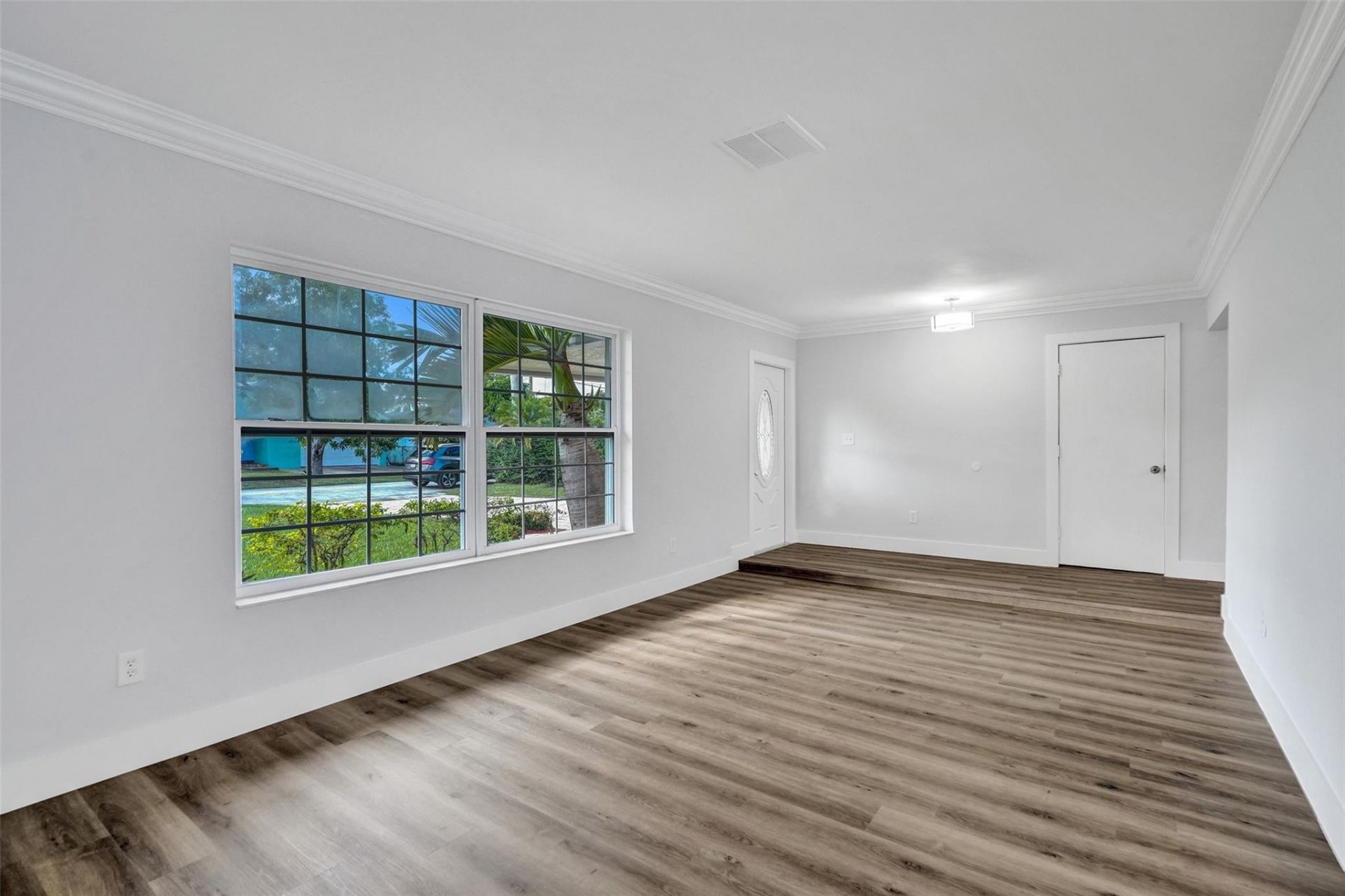 2052 SW 28th Way, Fort Lauderdale, FL 33312 Photo