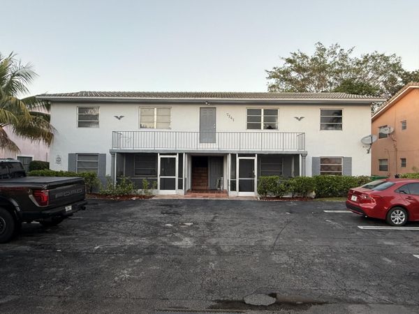 7541 NW 44th  Ct, Coral Springs, FL 33065