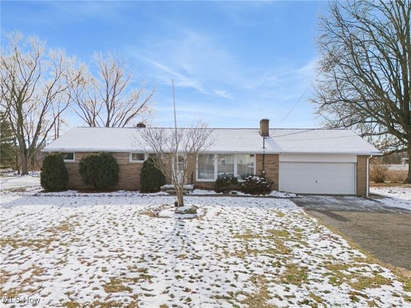 7680 Brookview Street, Louisville, OH 44641