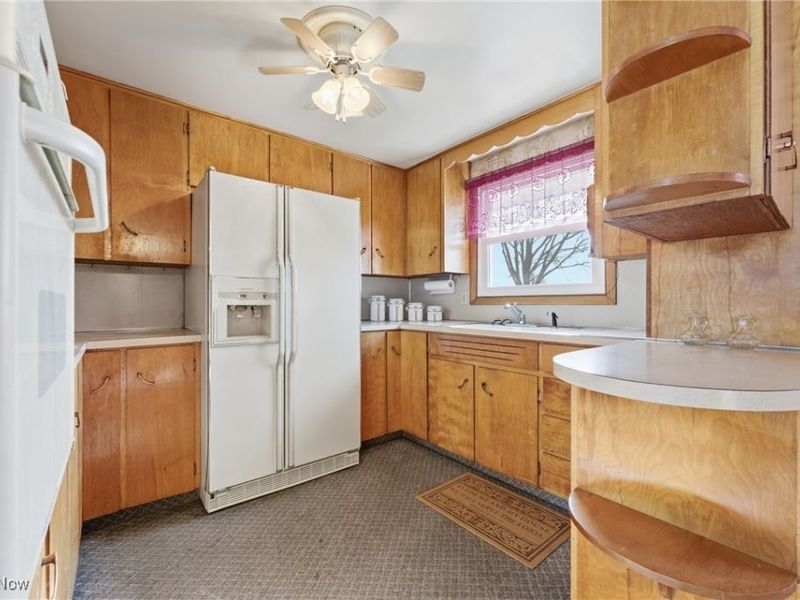 7680 Brookview Street, Louisville, OH 44641 Photo 26