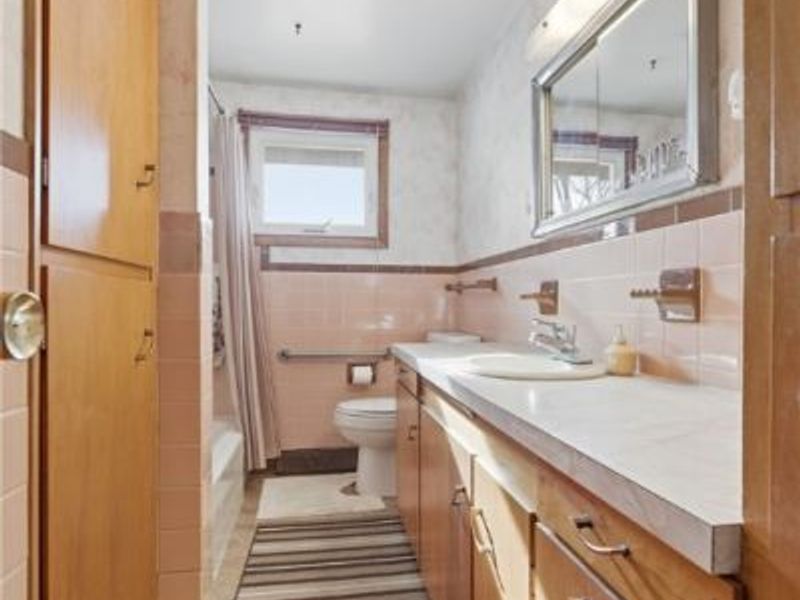 7680 Brookview Street, Louisville, OH 44641 Photo 29