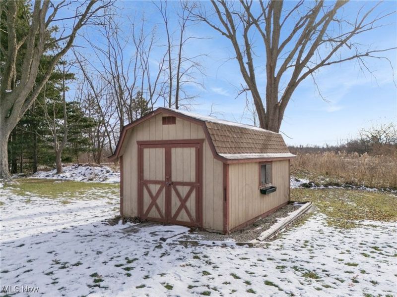 7680 Brookview Street, Louisville, OH 44641 Photo 6