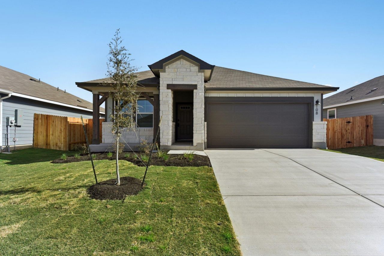 108 Honey Bee Rd, Jarrell, TX 76537 Main Photo