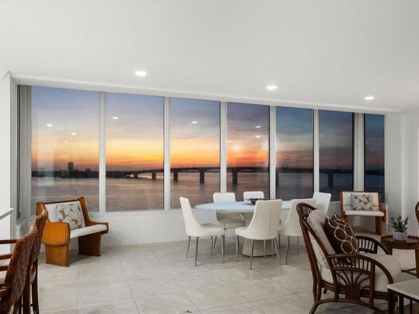 350 GOLDEN GATE POINT, Unit 62, SARASOTA, FL 34236