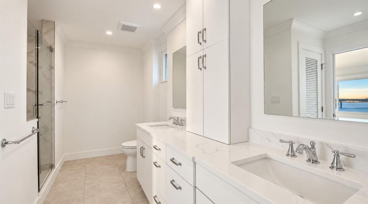 350 Golden Gate Point, Unit 62, Sarasota, FL 34236 Photo