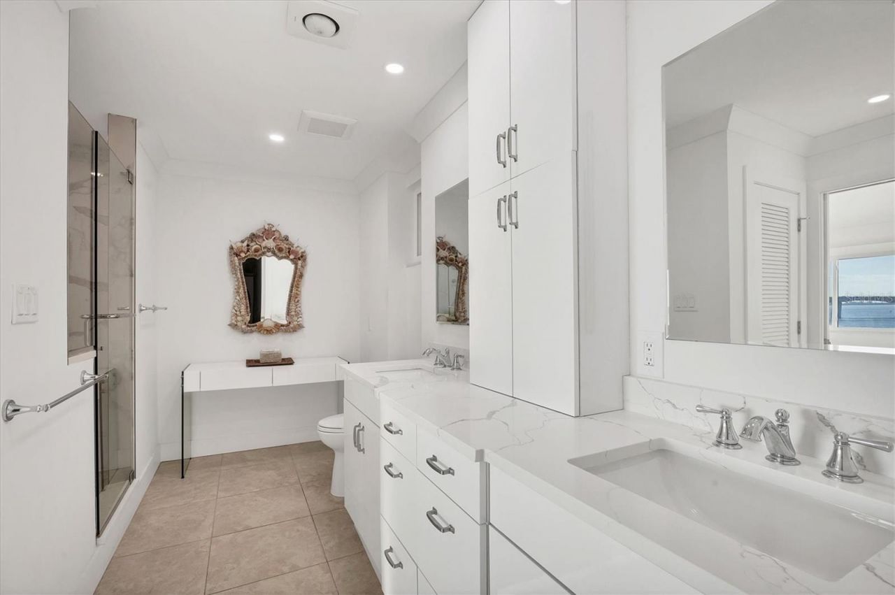 350 Golden Gate Point, Unit 62, Sarasota, FL 34236 Photo
