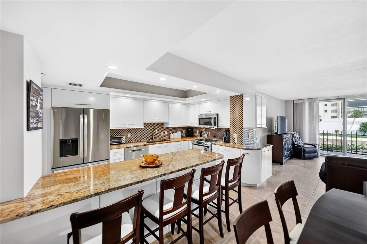 1212 Benjamin Franklin Drive, Unit 206, Sarasota, FL 34236 Photo