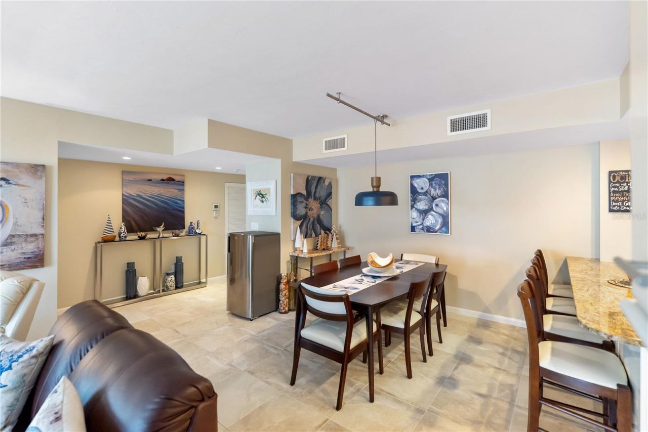 1212 Benjamin Franklin Drive, Unit 206, Sarasota, FL 34236 Photo