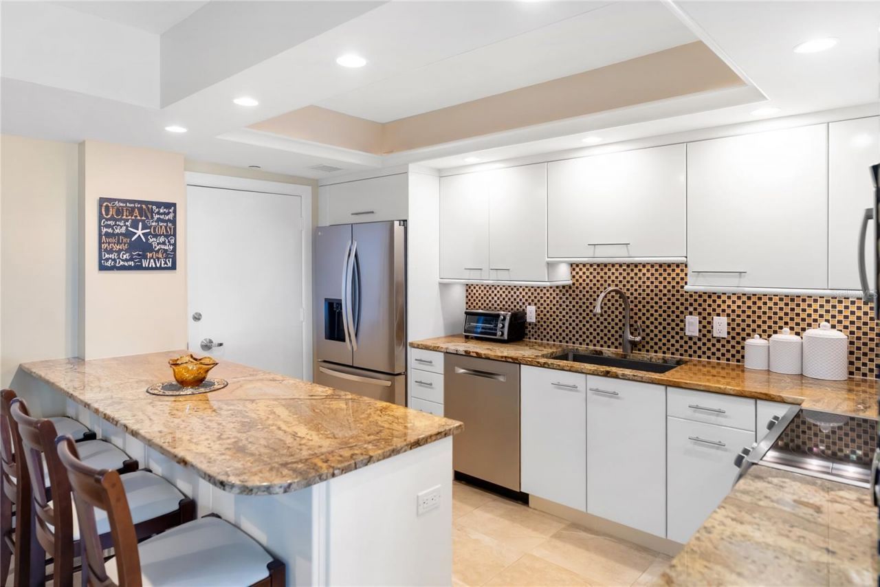 1212 Benjamin Franklin Drive, Unit 206, Sarasota, FL 34236 Photo