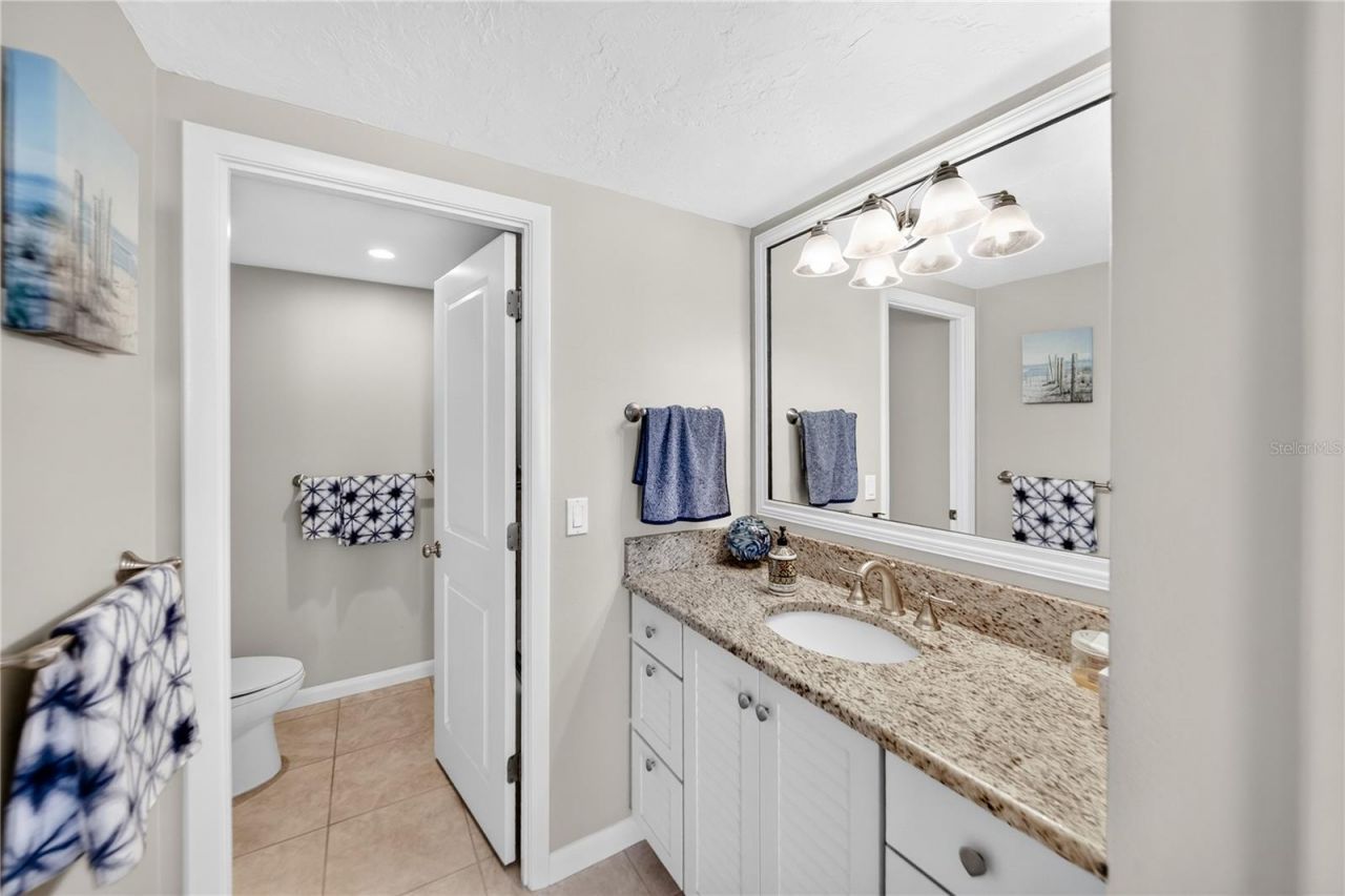1212 Benjamin Franklin Drive, Unit 206, Sarasota, FL 34236 Photo