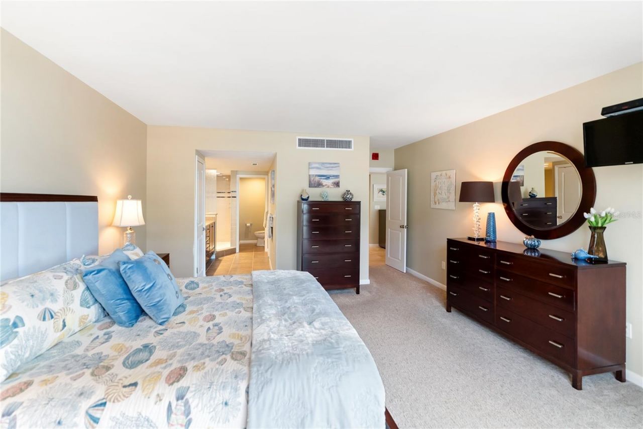 1212 Benjamin Franklin Drive, Unit 206, Sarasota, FL 34236 Photo