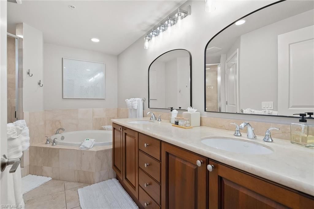 1015 Sandpiper St, Unit D102, Naples, FL 34102 Photo