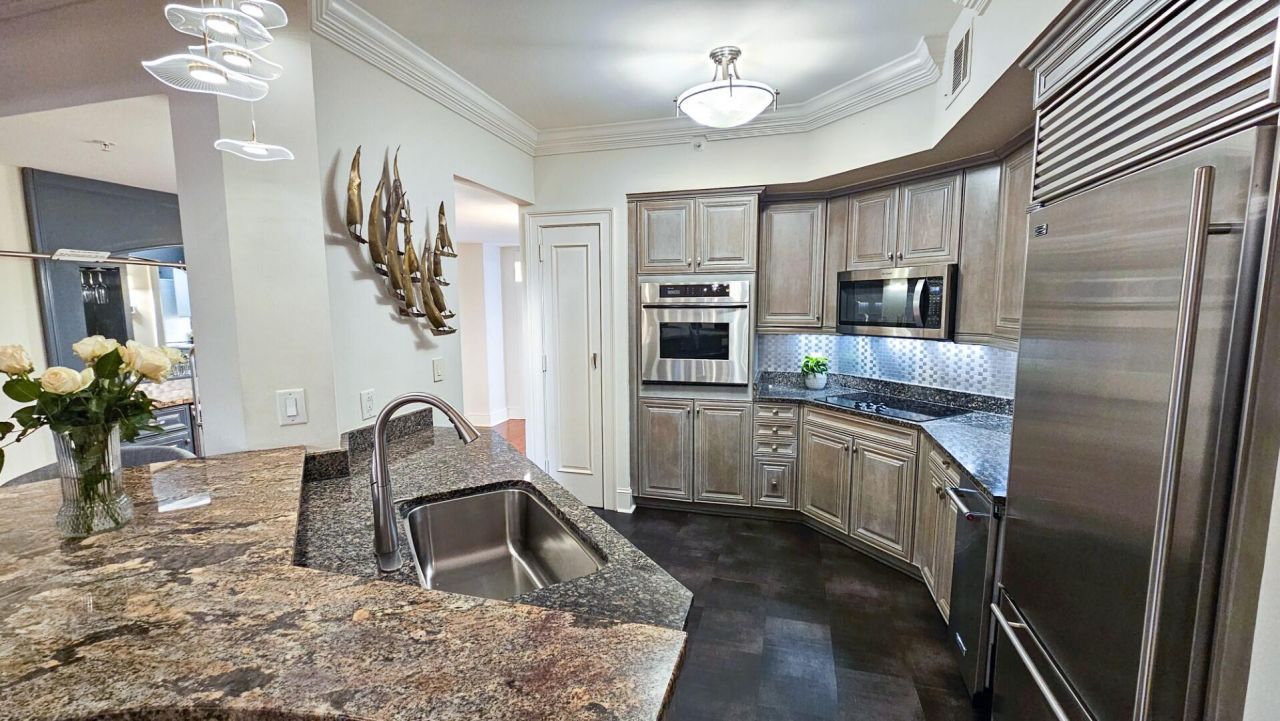 113 N Plaza Ct. Court Photo 25