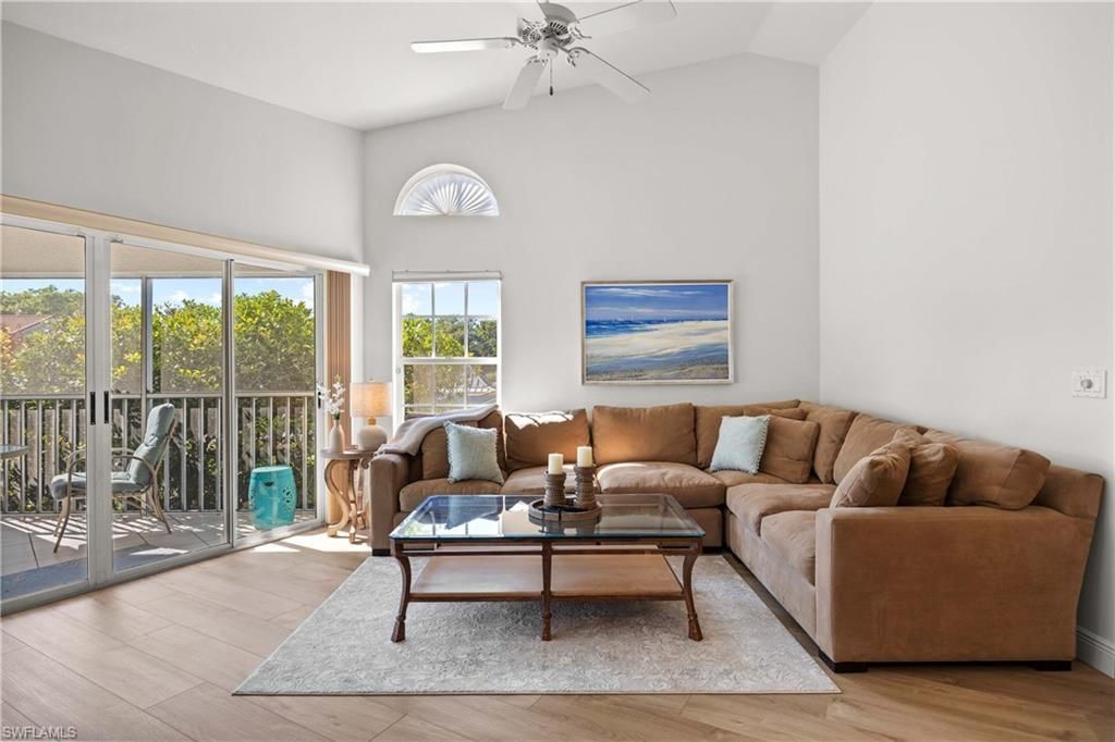8415 Excalibur Cir, Unit B10, Naples, FL 34108 Photo