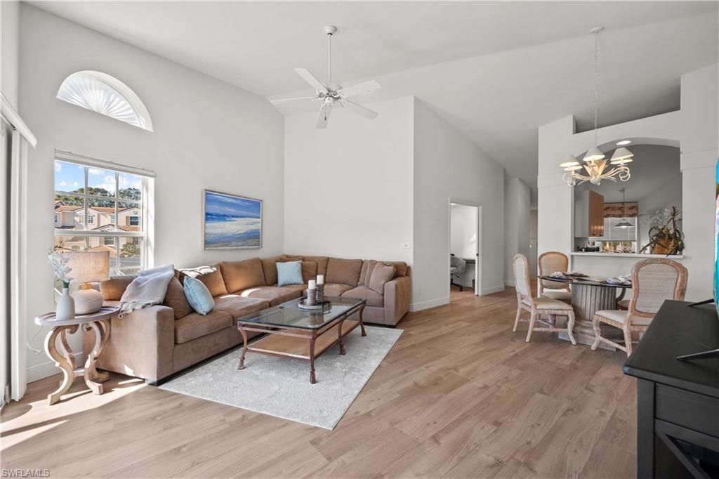 8415 Excalibur Cir, Unit B10, Naples, FL 34108 Photo