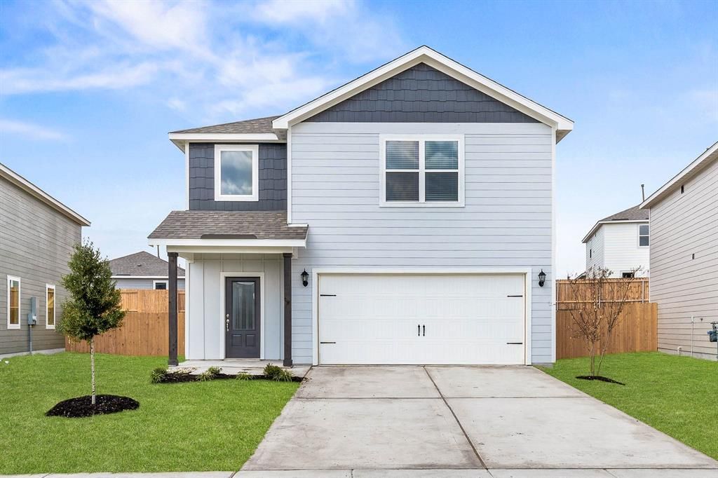 8313 Silverbow Drive, Ponder, TX 76259 Main Photo